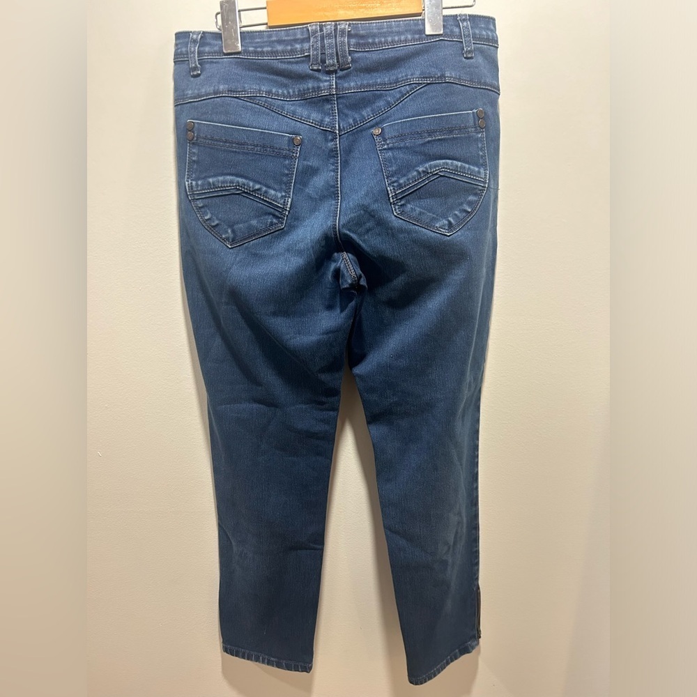 LE GRENIER 80 brand jeans size 11,straight leg, button/zipper front - Picture 7 of 9